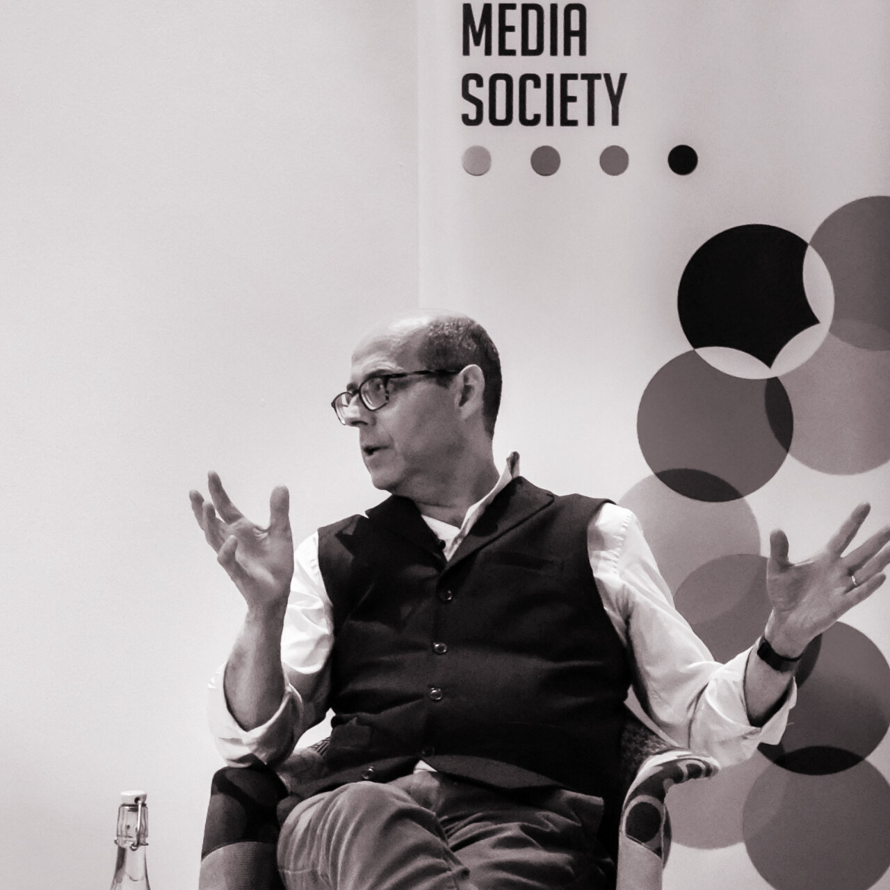 Nick Robinson (black).jpg